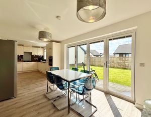 Photo 33- click for photo gallery